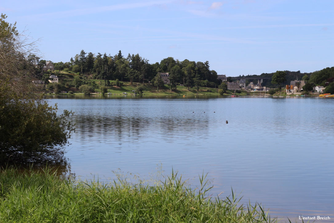 Jugon-Les-Lacs, le lac